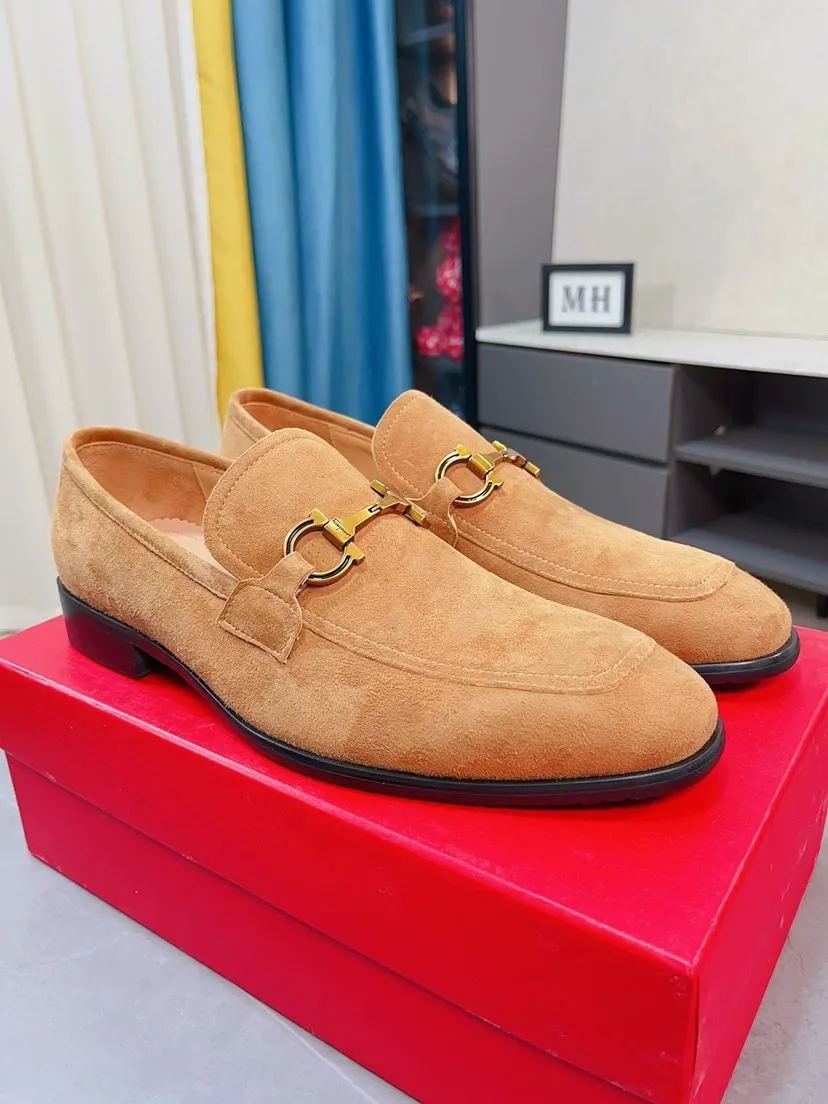Men's shoes 💰500🌸🌸Water dyed cowhide 🆘[Salvatore Ferragamo] Ferragamo's latest casual business leather shoes for men! Available at counters simultaneously! The fabric is made of specially imported original suede calfskin, and the interior is made of imported water-dyed cowhide. It is absolutely luxurious and leads the fashion trend. Matching code: 38-44 45 customized